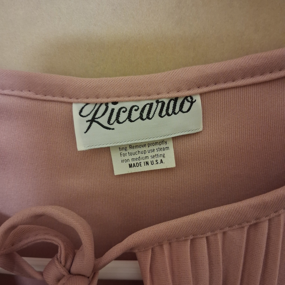 Elegant Long Sleeve Pink Dress - Picture 4 of 5